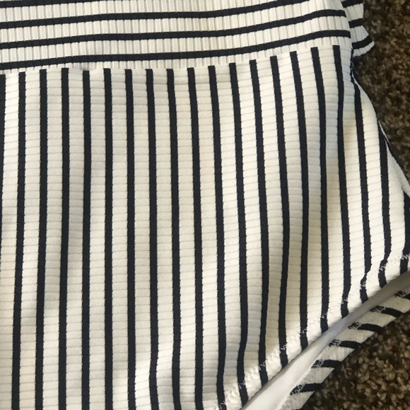 Shade & Shore Women’s One Piece Swimsuit Black & White Striped Size XL - Picture 5 of 9